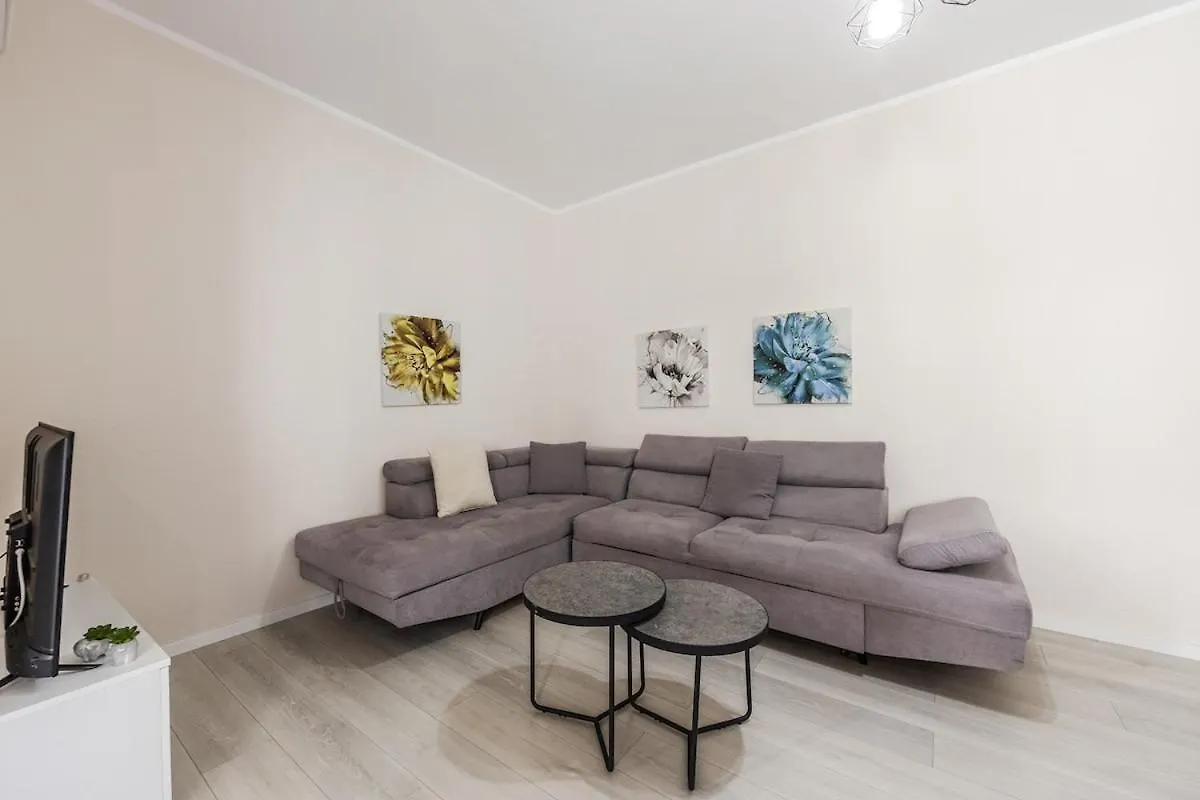 Sun & Sea 1Br Apartment Vlorë Albania